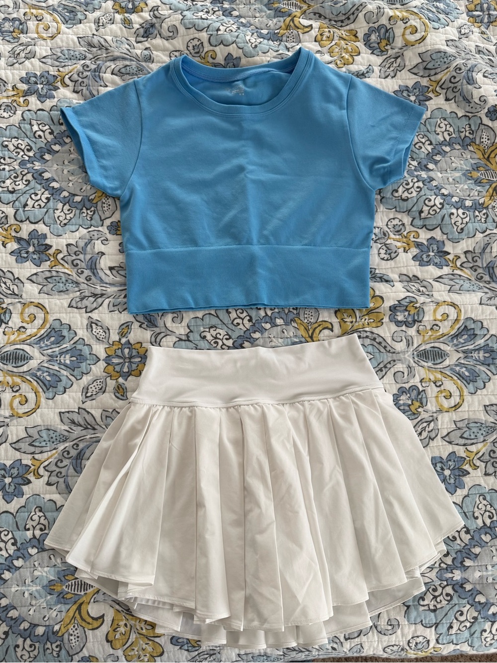 OFFLINE outfit, medium
